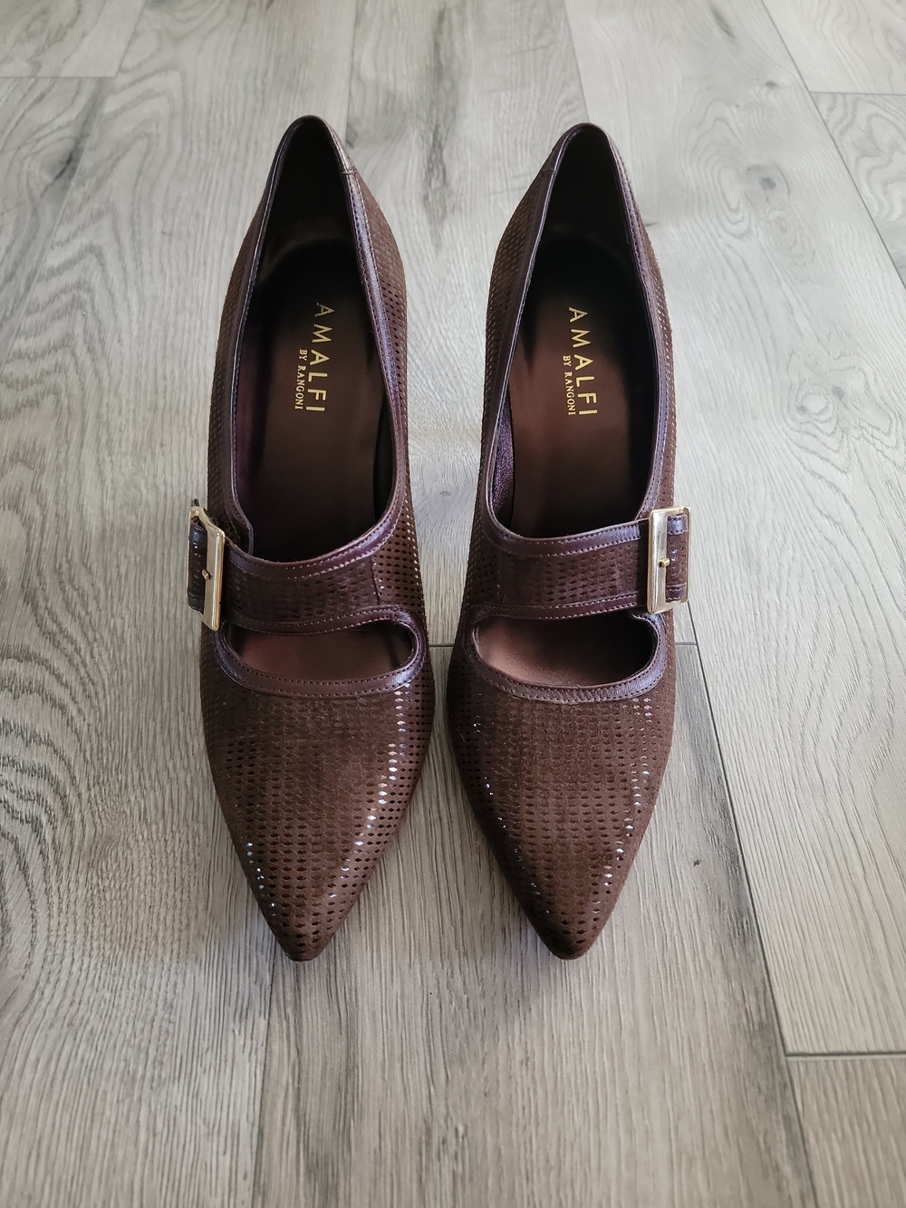 Amalfi Women’s Brown Pointed Toe Mary Jane Pumps 8.5 EUC